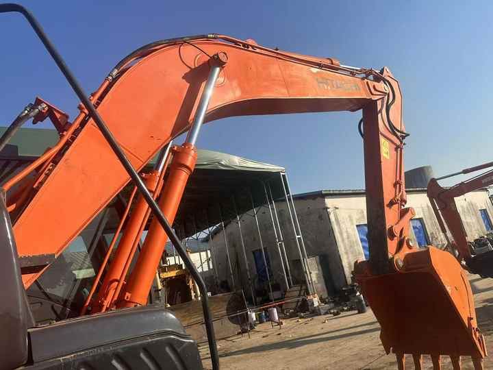 Affordable Hitachi ZX210-5G Used Construction Machinery | Well-Maintained, No Overhauls - Escavadora de rastos: foto 4 Affordable Hitachi ZX210-5G Used Construction Machinery | Well-Maintained, No Overhauls - Escavadora de rastos: foto 4