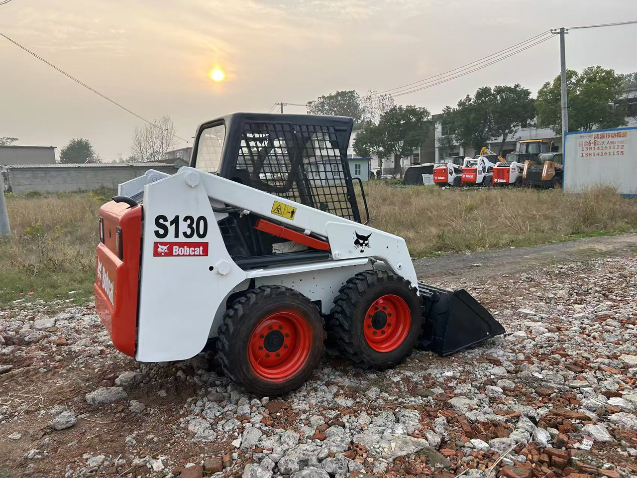BOBCAT s130 - Mini pá carregadora: foto 3 BOBCAT s130 - Mini pá carregadora: foto 3