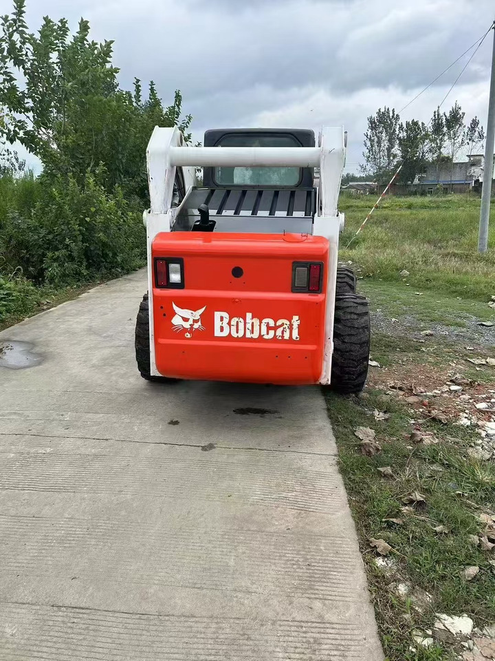 BOBCAT s300 - Mini pá carregadora: foto 4 BOBCAT s300 - Mini pá carregadora: foto 4
