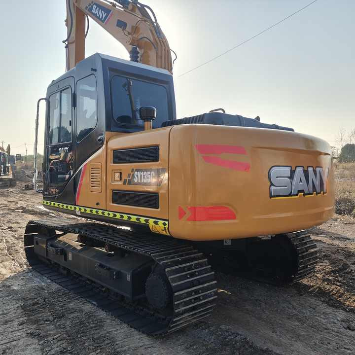 China Brand Used Sany China Brand Used Sany Sy135c Mini Excavator 6ton Crawler Earth Digger Machine for Sale - Mini escavadeira: foto 5 China Brand Used Sany China Brand Used Sany Sy135c Mini Excavator 6ton Crawler Earth Digger Machine for Sale - Mini escavadeira: foto 5