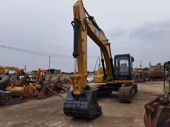 Good Condition Used Excavator Machine Caterpillar 315D Crawler CAT 15ton Used Excavator for Sale CAT 315 Excavators - Escavadora de rastos: foto 2 Good Condition Used Excavator Machine Caterpillar 315D Crawler CAT 15ton Used Excavator for Sale CAT 315 Excavators - Escavadora de rastos: foto 2