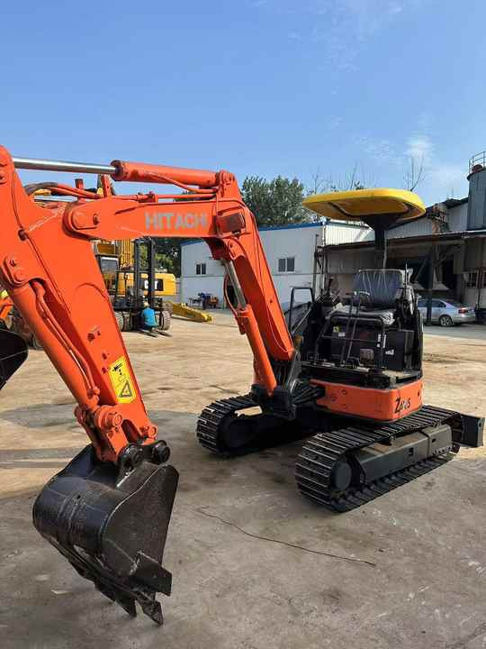 Mini 3-Ton Excavator used Hitachi ZX30 excavator with Excellent Performance and Low Price for sale! - Escavadeira: foto 5 Mini 3-Ton Excavator used Hitachi ZX30 excavator with Excellent Performance and Low Price for sale! - Escavadeira: foto 5