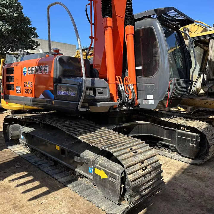 Original Japan Hitachi ZX200-3 Excavator Hitachi Excavator in Low Price for Hot Sale - Escavadora de rastos: foto 2 Original Japan Hitachi ZX200-3 Excavator Hitachi Excavator in Low Price for Hot Sale - Escavadora de rastos: foto 2