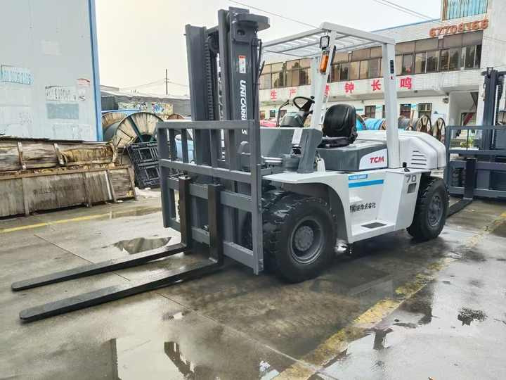 TCM 70 Diesel Forklift 7 Ton | Heavy-Duty Industrial Forklift | Warehouse/Construction Equipment - Empilhadeira a diesel: foto 3 TCM 70 Diesel Forklift 7 Ton | Heavy-Duty Industrial Forklift | Warehouse/Construction Equipment - Empilhadeira a diesel: foto 3