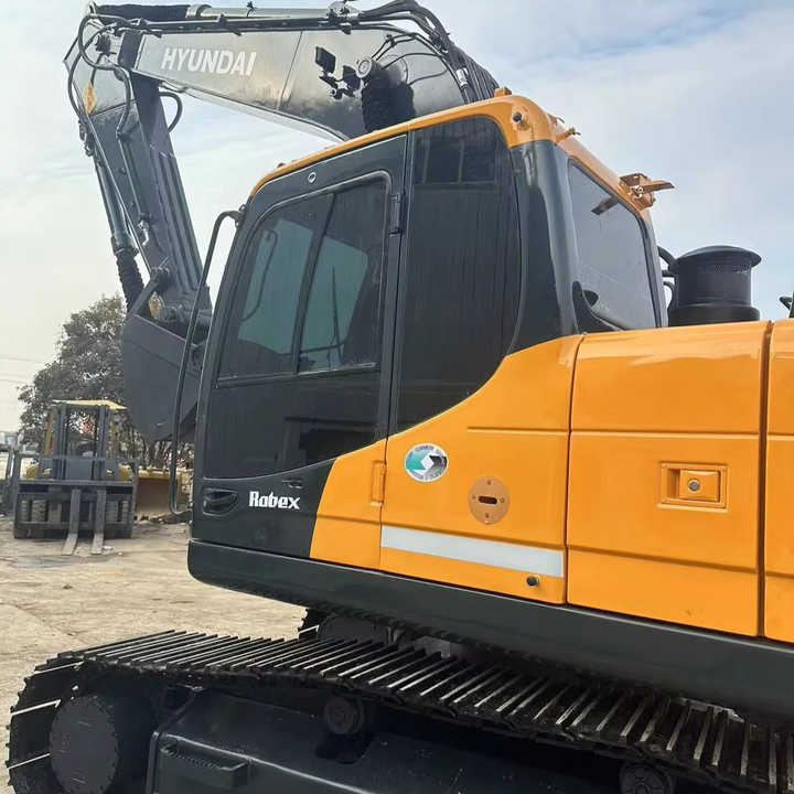 Used 100% Original Korea Brand hyundai 220-9 Excavator for Sale - Escavadeira: foto 1 Used 100% Original Korea Brand hyundai 220-9 Excavator for Sale - Escavadeira: foto 1