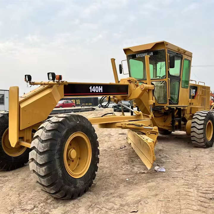 Used CAT 140H Motor Grader From Japan with Excellent Performance Caterpillar 140h in Good Condition for Sale - Escavadora de rastos: foto 1 Used CAT 140H Motor Grader From Japan with Excellent Performance Caterpillar 140h in Good Condition for Sale - Escavadora de rastos: foto 1