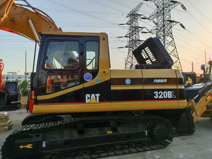 Used Cat Excavator Japan 20 Tons Digger Machinery Caterpillar CAT 320BL for Sale Cat 320B 320BL 320C 320D 320CL 320DL in Stock - Escavadeira: foto 2 Used Cat Excavator Japan 20 Tons Digger Machinery Caterpillar CAT 320BL for Sale Cat 320B 320BL 320C 320D 320CL 320DL in Stock - Escavadeira: foto 2