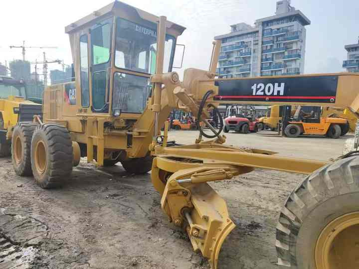 Used Caterpillar 120H Motor Grader Superior Performance Cat120H Wheeled Motor Grader Powerful Cheap for Sale - Motoniveladora: foto 5 Used Caterpillar 120H Motor Grader Superior Performance Cat120H Wheeled Motor Grader Powerful Cheap for Sale - Motoniveladora: foto 5