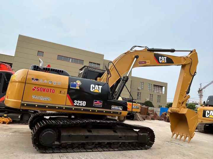 Used Digger CAT 325D Construction Machinery Construction Digger Used CAT 325D Cheap Excavator - Escavadora de rastos: foto 4 Used Digger CAT 325D Construction Machinery Construction Digger Used CAT 325D Cheap Excavator - Escavadora de rastos: foto 4