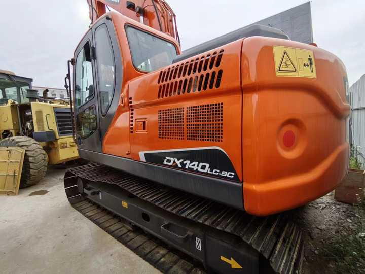 Used Digger DOOSAN DX140 Construction Machinery Construction Digger Used DOOSAN DX140 Cheap Excavator - Escavadora de rastos: foto 5 Used Digger DOOSAN DX140 Construction Machinery Construction Digger Used DOOSAN DX140 Cheap Excavator - Escavadora de rastos: foto 5