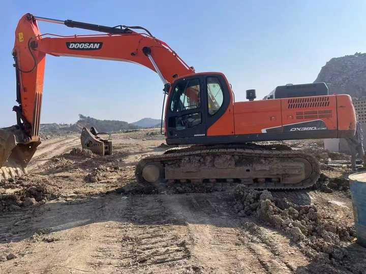 Used Digger DOOSAN DX380 Construction Machinery Construction Digger Used DOOSAN DX380 Cheap Excavator - Escavadora de rastos: foto 3 Used Digger DOOSAN DX380 Construction Machinery Construction Digger Used DOOSAN DX380 Cheap Excavator - Escavadora de rastos: foto 3