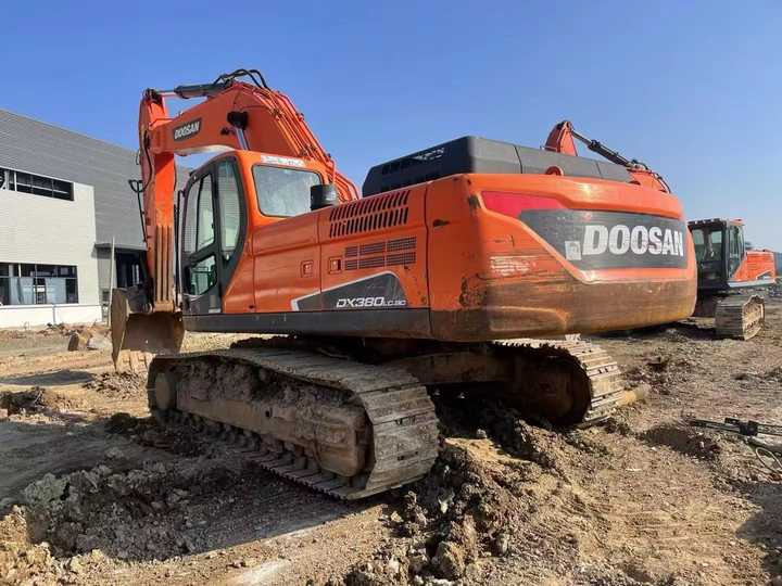 Used Digger DOOSAN DX380 Construction Machinery Construction Digger Used DOOSAN DX380 Cheap Excavator - Escavadora de rastos: foto 2 Used Digger DOOSAN DX380 Construction Machinery Construction Digger Used DOOSAN DX380 Cheap Excavator - Escavadora de rastos: foto 2