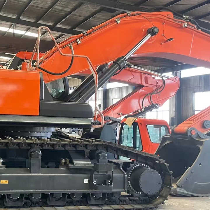 Used Excavator Doosan DX600 Excavators Mini Equipment Earth Moving Machinery Doosan Digger Excavator for Sale - Escavadeira: foto 3 Used Excavator Doosan DX600 Excavators Mini Equipment Earth Moving Machinery Doosan Digger Excavator for Sale - Escavadeira: foto 3