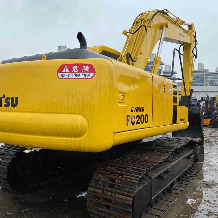 Used Good Quality Japan Original PC220-6 in Good Condition PC220-6 Komatsu - Escavadora de rastos: foto 1 Used Good Quality Japan Original PC220-6 in Good Condition PC220-6 Komatsu - Escavadora de rastos: foto 1