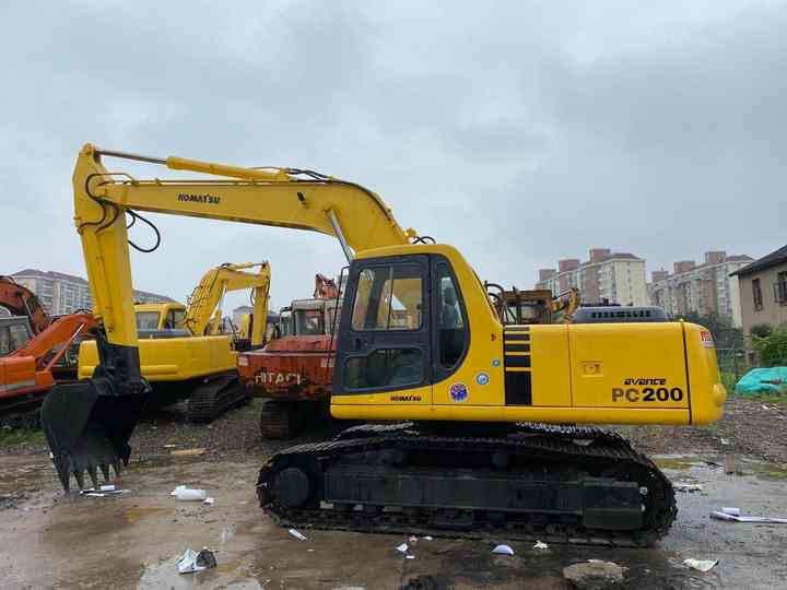 Used Good Quality Japan Original PC220-6 in Good Condition PC220-6 Komatsu - Escavadora de rastos: foto 5 Used Good Quality Japan Original PC220-6 in Good Condition PC220-6 Komatsu - Escavadora de rastos: foto 5