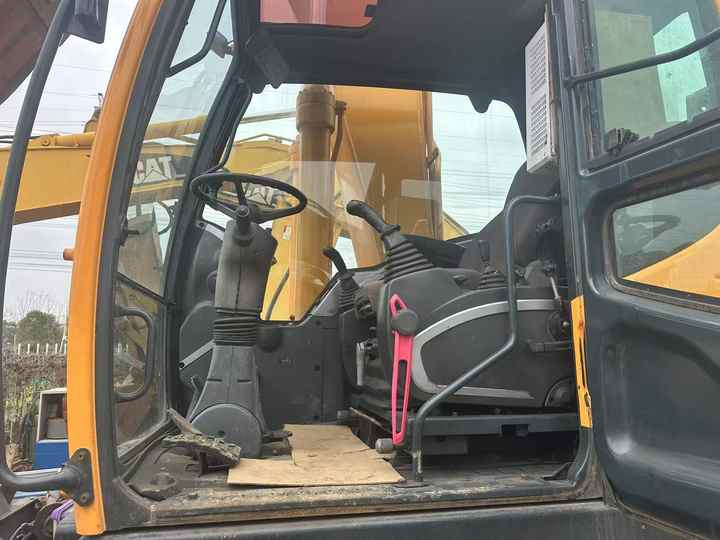 Used Hyundai Korea Hydraulic Excavator Hyundai 210-9 Excavator Excellent Condition 21 Ton Used Excavator for Sale - Escavadeira: foto 5 Used Hyundai Korea Hydraulic Excavator Hyundai 210-9 Excavator Excellent Condition 21 Ton Used Excavator for Sale - Escavadeira: foto 5