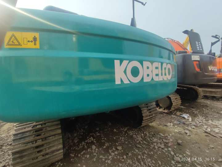 Used Japan Brand Kobelco SK260-8 Hydraulic Digger High Quality Kobelco Sk200 260 Crawler Excavator in Stock on Sale - Escavadeira: foto 3 Used Japan Brand Kobelco SK260-8 Hydraulic Digger High Quality Kobelco Sk200 260 Crawler Excavator in Stock on Sale - Escavadeira: foto 3