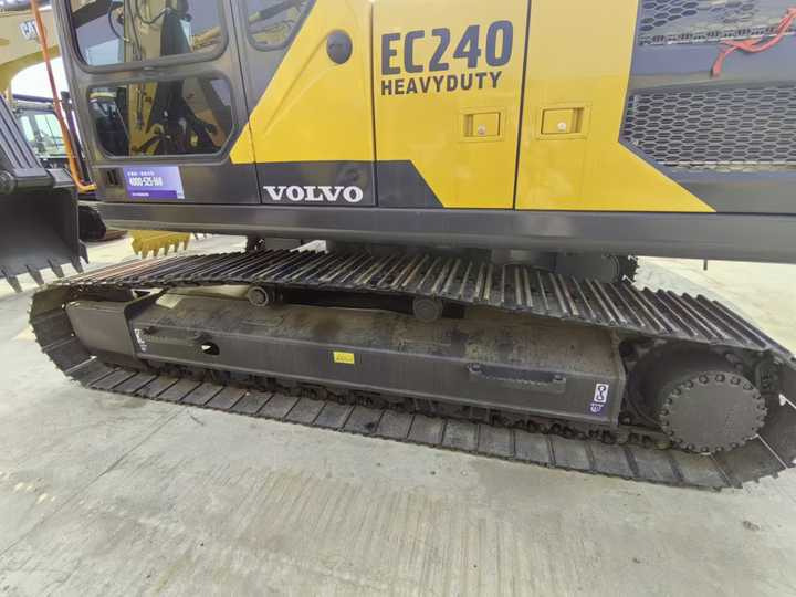 Used Original Volvo Brand Ec240d Low Working Hours Used Excavator Volvo Ec240 Cheap Price Construction Machine Volvo240 290 - Escavadora de rastos: foto 3 Used Original Volvo Brand Ec240d Low Working Hours Used Excavator Volvo Ec240 Cheap Price Construction Machine Volvo240 290 - Escavadora de rastos: foto 3