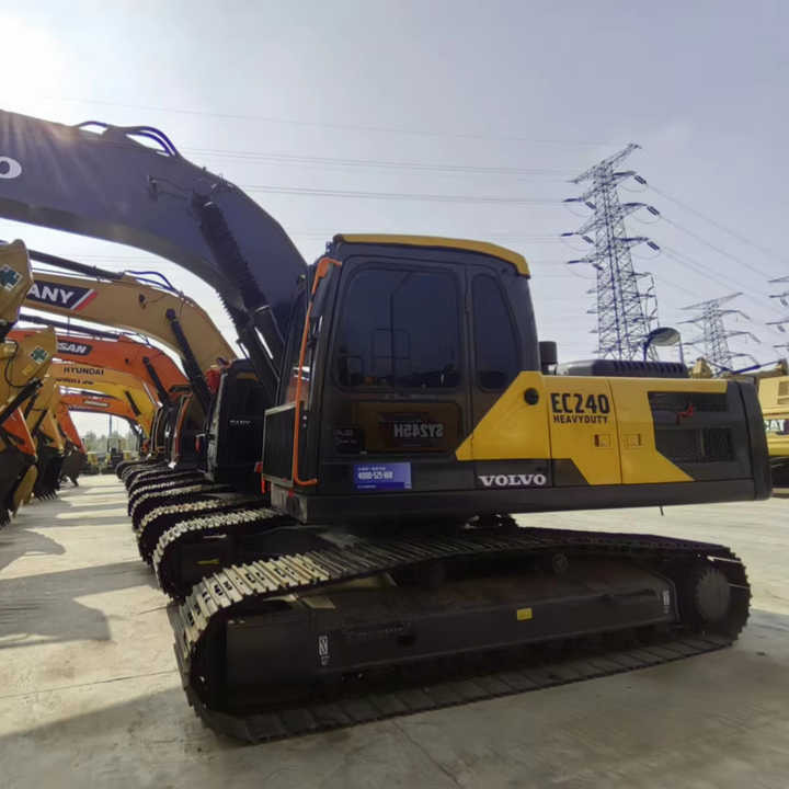 Used Original Volvo Brand Ec240d Low Working Hours Used Excavator Volvo Ec240 Cheap Price Construction Machine Volvo240 290 - Escavadora de rastos: foto 1 Used Original Volvo Brand Ec240d Low Working Hours Used Excavator Volvo Ec240 Cheap Price Construction Machine Volvo240 290 - Escavadora de rastos: foto 1