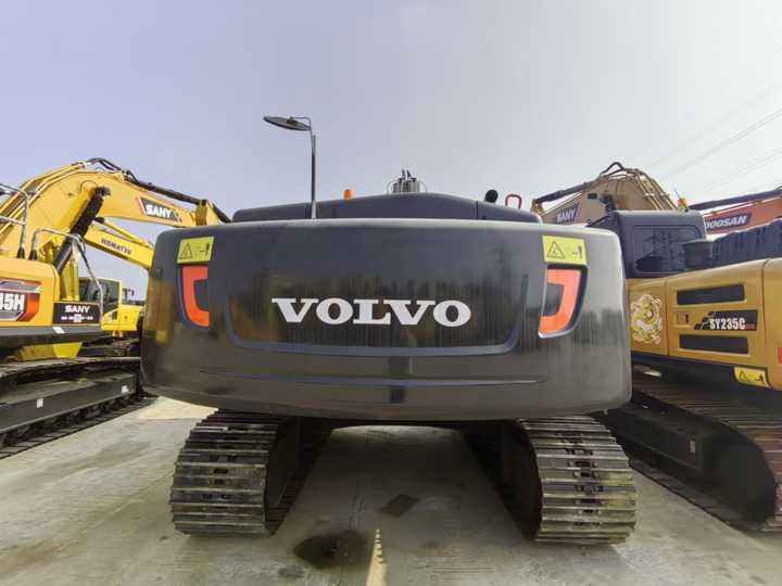 Used Original Volvo Brand Ec240d Low Working Hours Used Excavator Volvo Ec240 Cheap Price Construction Machine Volvo240 290 - Escavadora de rastos: foto 4 Used Original Volvo Brand Ec240d Low Working Hours Used Excavator Volvo Ec240 Cheap Price Construction Machine Volvo240 290 - Escavadora de rastos: foto 4