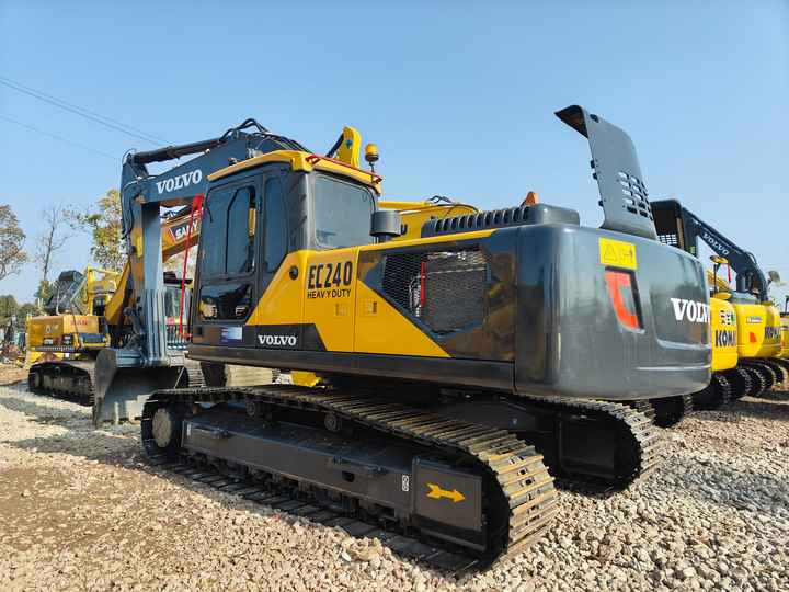 Used VOLVO EC240 Excavator for Sale with Good Performance and Low Price Powerful Construction Machinery for Sale - Escavadeira: foto 4 Used VOLVO EC240 Excavator for Sale with Good Performance and Low Price Powerful Construction Machinery for Sale - Escavadeira: foto 4