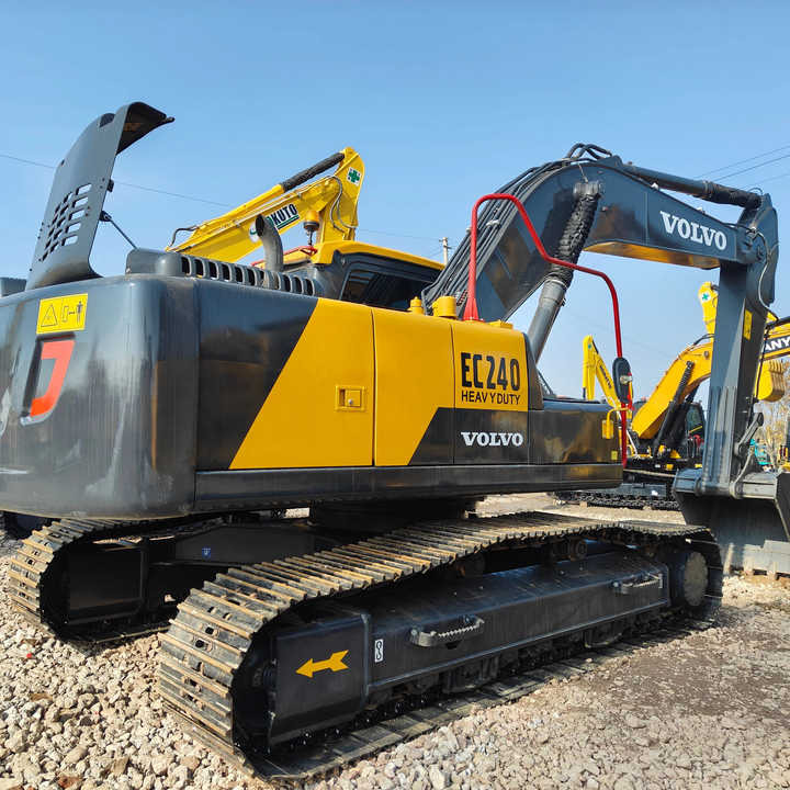 Used VOLVO EC240 Excavator for Sale with Good Performance and Low Price Powerful Construction Machinery for Sale - Escavadeira: foto 1 Used VOLVO EC240 Excavator for Sale with Good Performance and Low Price Powerful Construction Machinery for Sale - Escavadeira: foto 1