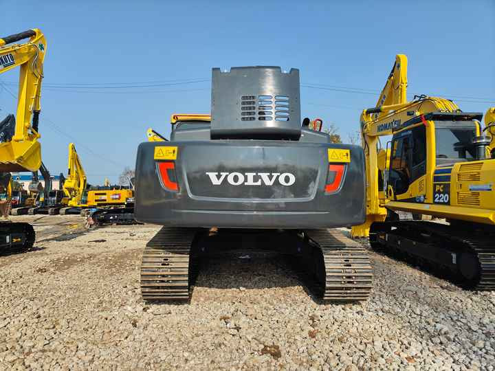 Used VOLVO EC240 Excavator for Sale with Good Performance and Low Price Powerful Construction Machinery for Sale - Escavadeira: foto 5 Used VOLVO EC240 Excavator for Sale with Good Performance and Low Price Powerful Construction Machinery for Sale - Escavadeira: foto 5