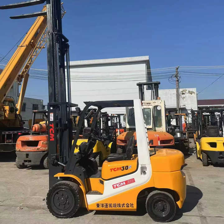 Very Good Condition and Cheap Price 3 Tonne TCM Forklift Run Performance TCM30 Forklift for Sale - Empilhadeira: foto 1 Very Good Condition and Cheap Price 3 Tonne TCM Forklift Run Performance TCM30 Forklift for Sale - Empilhadeira: foto 1