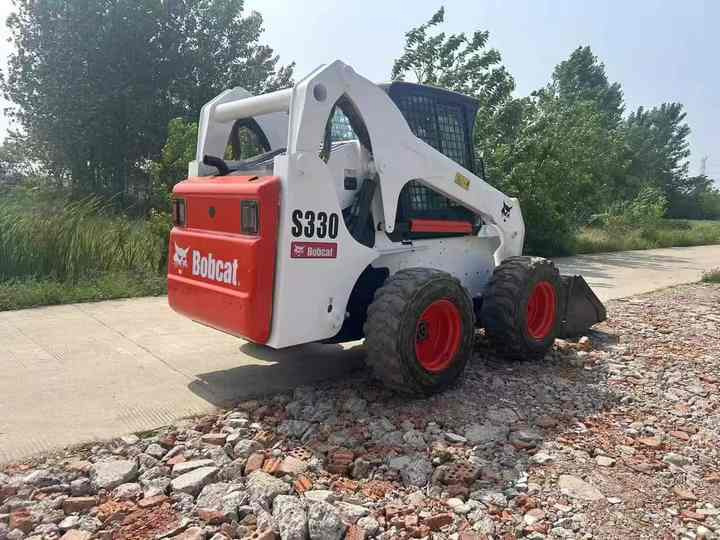 Very Low Price American Brand Used Bobcat S330 Skid Steer Loader with Superior Performance for Sale S160/S180/S300 in Stock - Mini pá carregadora: foto 3 Very Low Price American Brand Used Bobcat S330 Skid Steer Loader with Superior Performance for Sale S160/S180/S300 in Stock - Mini pá carregadora: foto 3