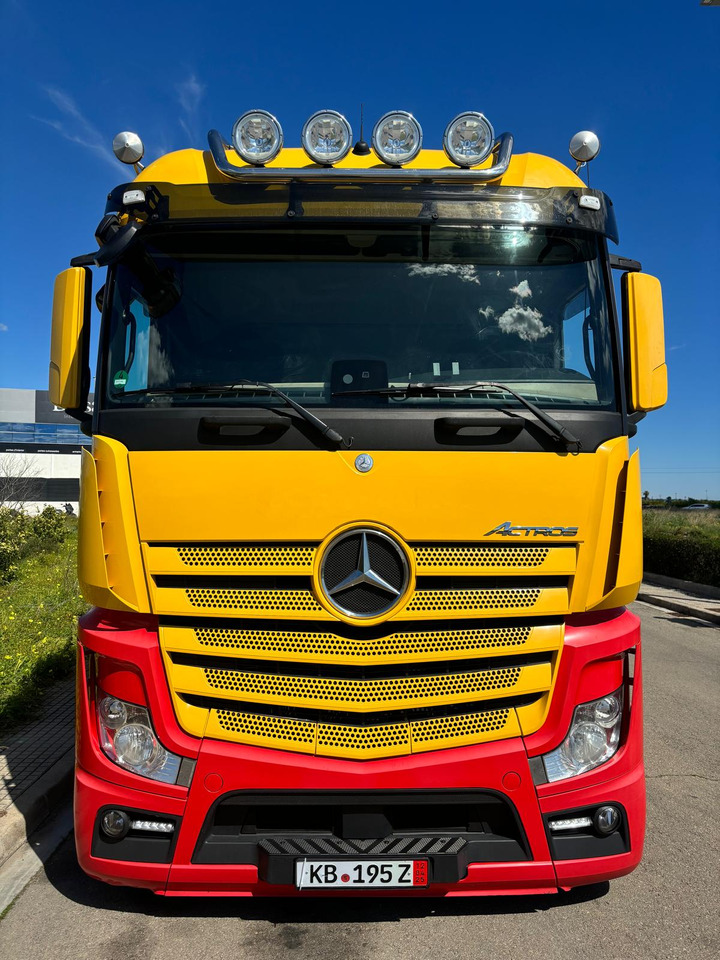 MERCEDES-BENZ ACTROS 450 - Camião transporte de veículos: foto 2 MERCEDES-BENZ ACTROS 450 - Camião transporte de veículos: foto 2