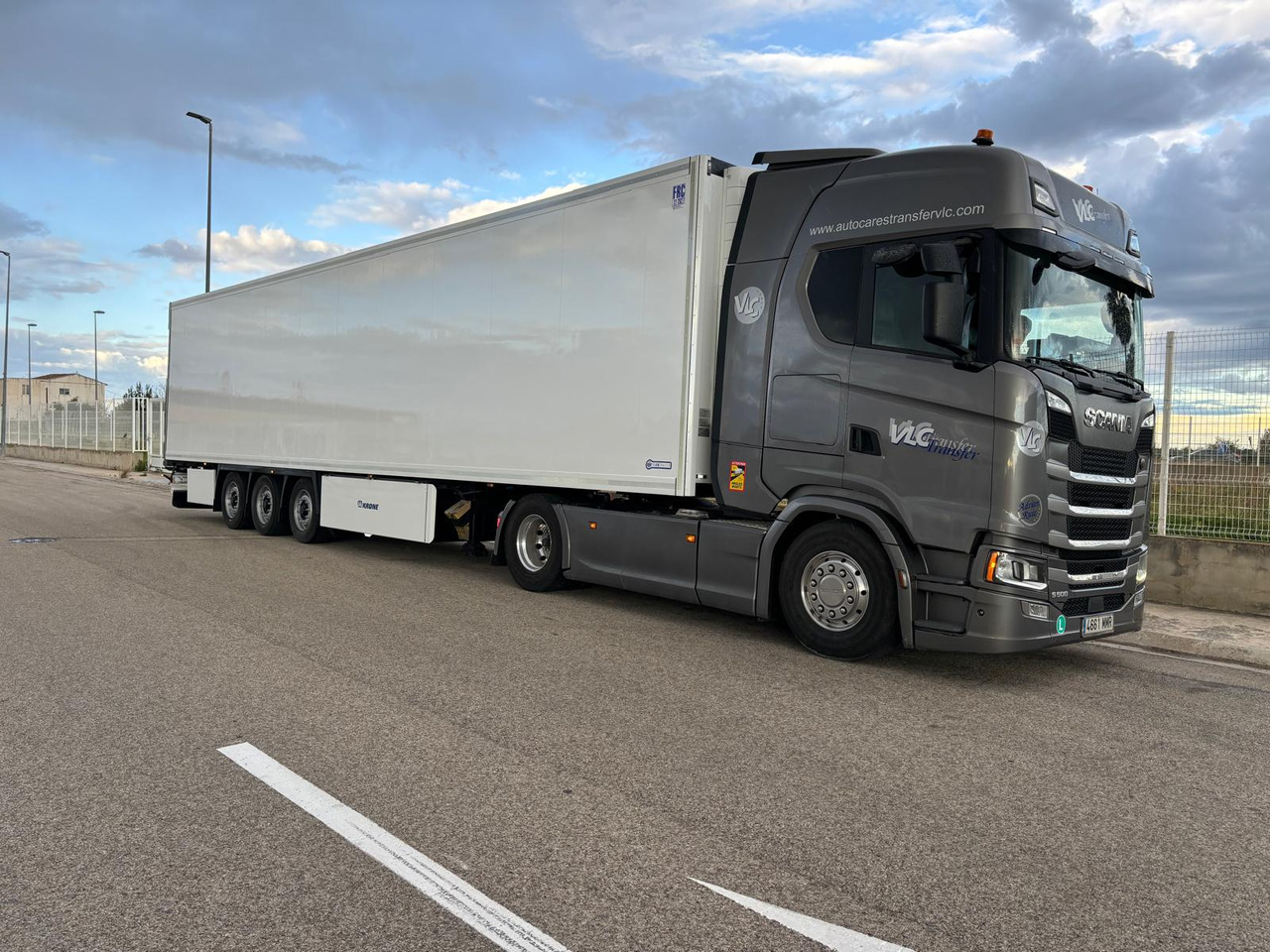 SCANIA S500 - Camião frigorífico: foto 1 SCANIA S500 - Camião frigorífico: foto 1