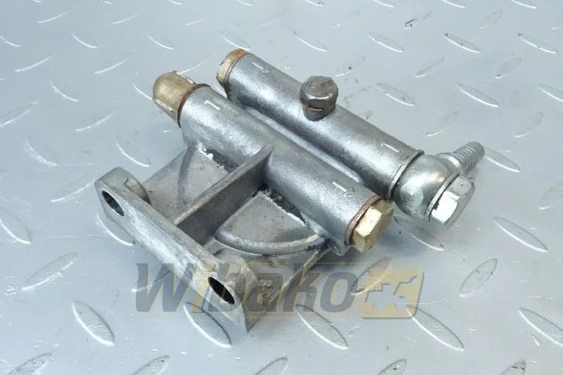 Cummins 3321305 - Filtro de combustível por Máquina de construção: foto 1 Cummins 3321305 - Filtro de combustível por Máquina de construção: foto 1