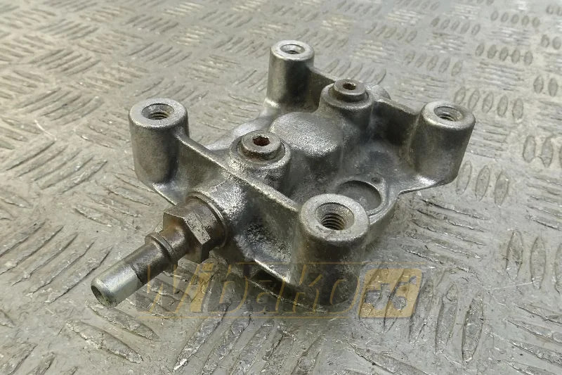 Cummins 395670100 - Filtro de combustível por Máquina de construção: foto 1 Cummins 395670100 - Filtro de combustível por Máquina de construção: foto 1