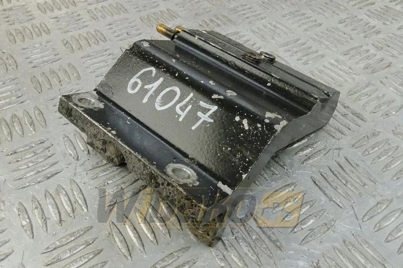 Cummins 4948572 - Filtro de combustível por Máquina de construção: foto 1 Cummins 4948572 - Filtro de combustível por Máquina de construção: foto 1