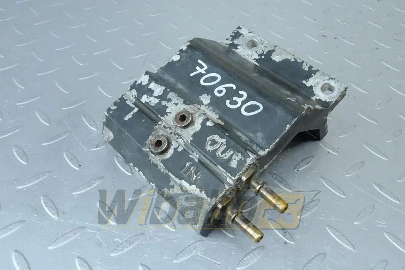 Cummins 5296696 - Filtro de combustível por Máquina de construção: foto 1 Cummins 5296696 - Filtro de combustível por Máquina de construção: foto 1