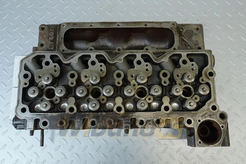 Cummins 5311250 - Cabeça do motor por Máquina de construção: foto 1 Cummins 5311250 - Cabeça do motor por Máquina de construção: foto 1