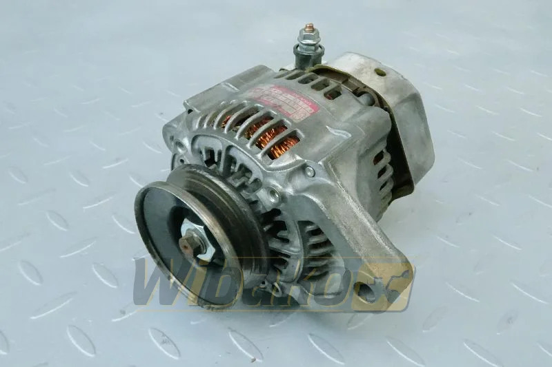 Denso 119626-77220 - Alternador por Máquina de construção: foto 1 Denso 119626-77220 - Alternador por Máquina de construção: foto 1