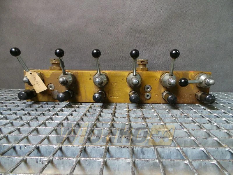 Hydro Control HV8565 - Válvula hidráulica por Máquina de construção: foto 1 Hydro Control HV8565 - Válvula hidráulica por Máquina de construção: foto 1