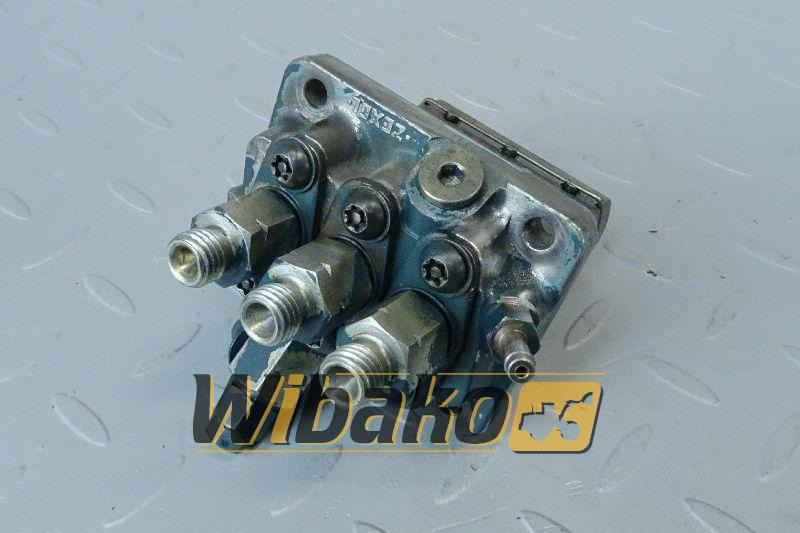 Injection pump for engine Kubota D722 16006-51012 - Bomba de combustivel por Máquina agrícola: foto 1 Injection pump for engine Kubota D722 16006-51012 - Bomba de combustivel por Máquina agrícola: foto 1