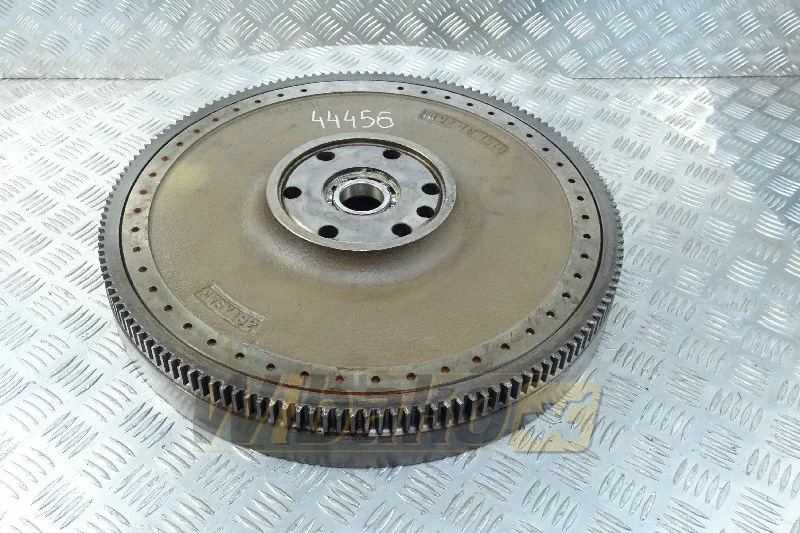 Komatsu SA6D125E-3 6151-31-4600/6151-31-4610 - Volante do motor por Máquina de construção: foto 1 Komatsu SA6D125E-3 6151-31-4600/6151-31-4610 - Volante do motor por Máquina de construção: foto 1