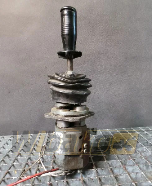 O&K L45 - Válvula hidráulica por Máquina de construção: foto 1 O&K L45 - Válvula hidráulica por Máquina de construção: foto 1