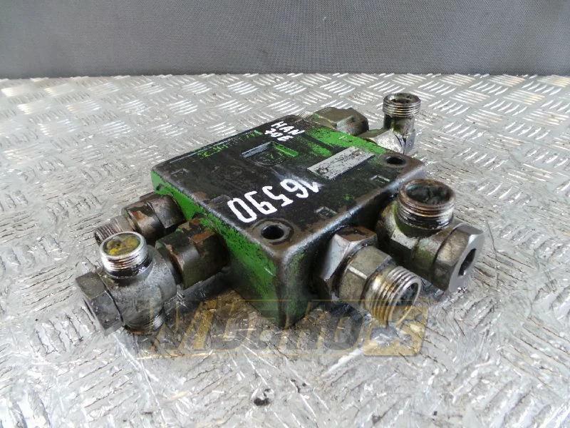 ZF 7730900117 - Válvula hidráulica por Máquina de construção: foto 1 ZF 7730900117 - Válvula hidráulica por Máquina de construção: foto 1