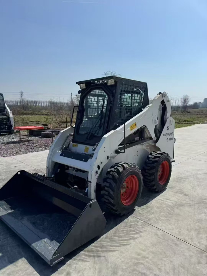 BOBCAT S180 - Mini pá carregadora: foto 3 BOBCAT S180 - Mini pá carregadora: foto 3