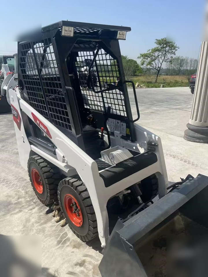 Mini pá carregadora BOBCAT S70: foto 10