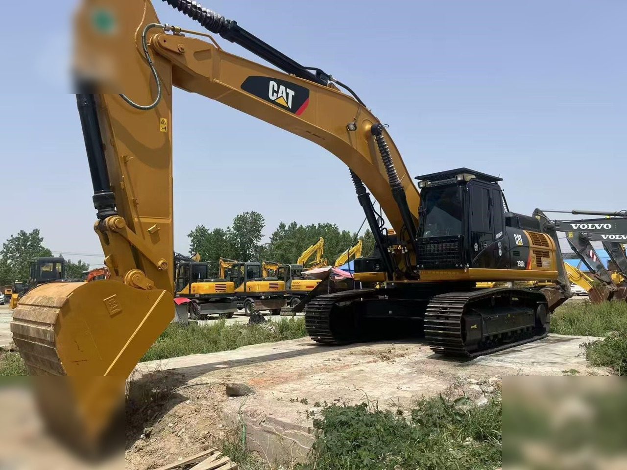 CATERPILLAR 330D2 - Escavadora de rastos: foto 1 CATERPILLAR 330D2 - Escavadora de rastos: foto 1