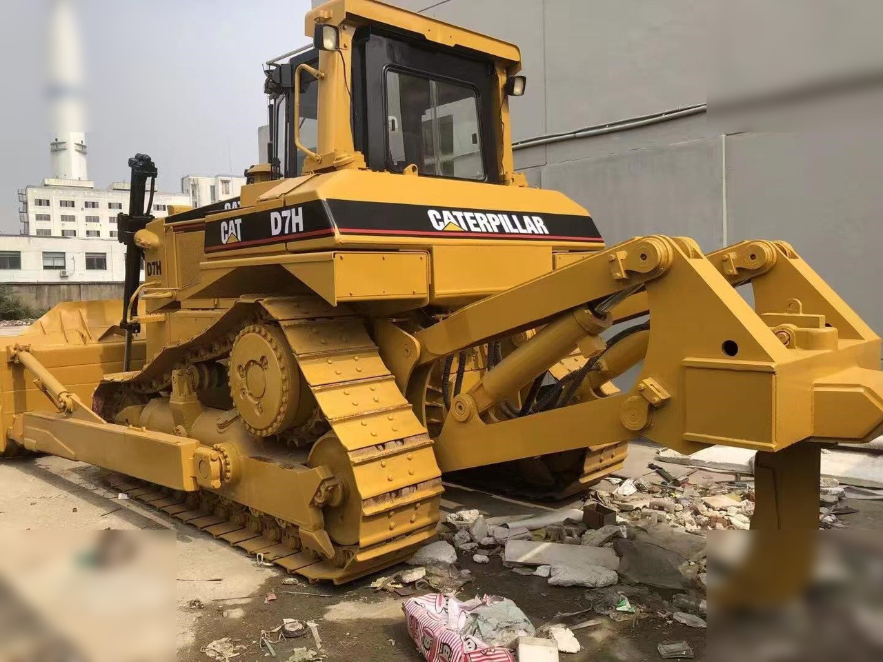 CATERPILLAR D7H - Buldôzer: foto 3 CATERPILLAR D7H - Buldôzer: foto 3