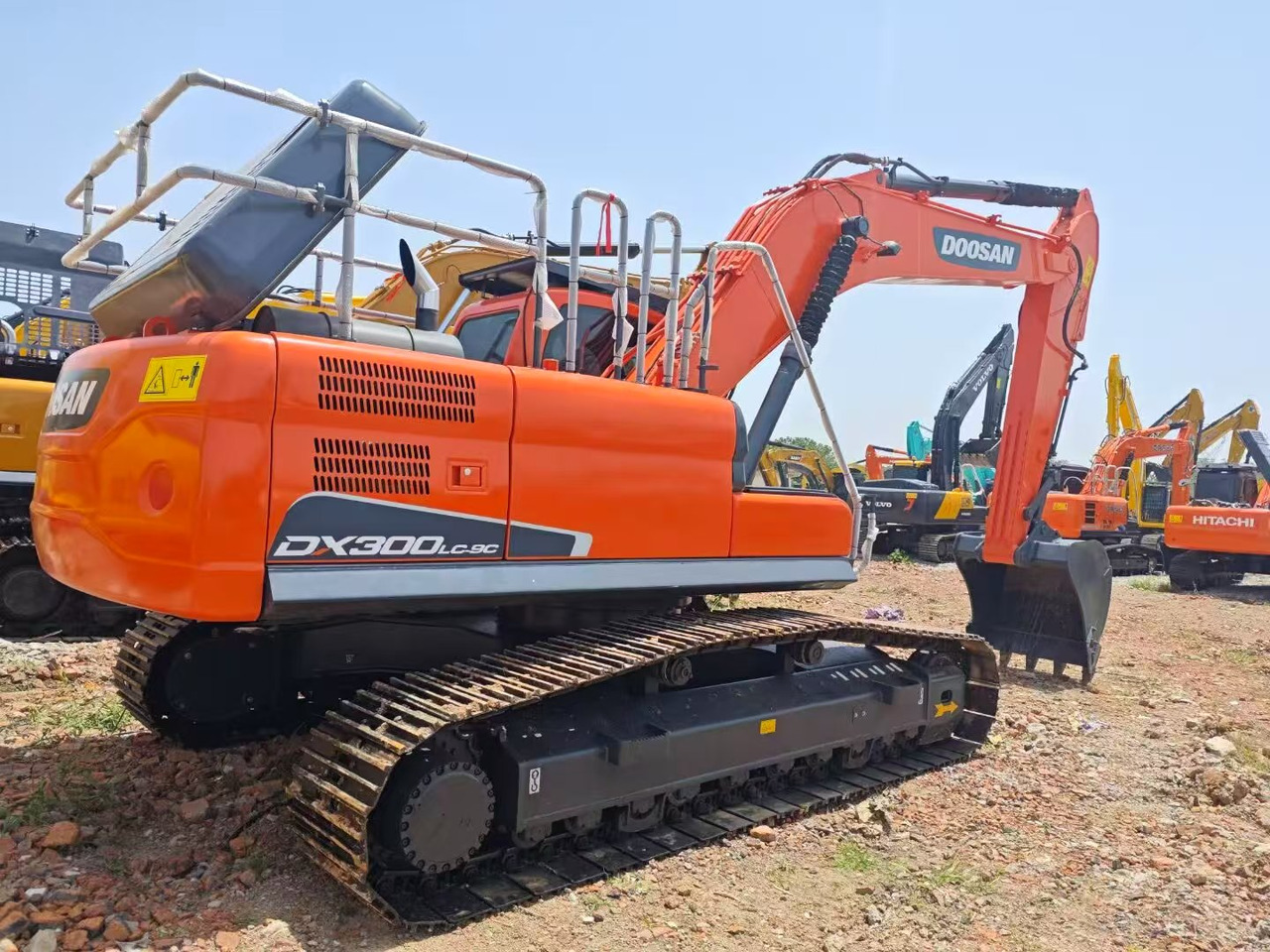 DOOSAN DX300 - Escavadora de rastos: foto 2 DOOSAN DX300 - Escavadora de rastos: foto 2