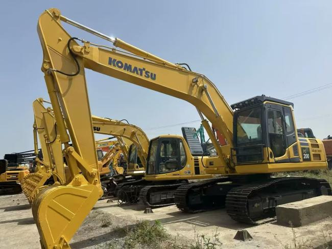 KOMATSU 200-8 - Escavadeira de rodas: foto 2 KOMATSU 200-8 - Escavadeira de rodas: foto 2