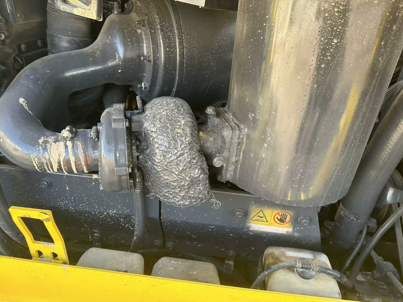 KOMATSU D85E - Buldôzer: foto 4 KOMATSU D85E - Buldôzer: foto 4