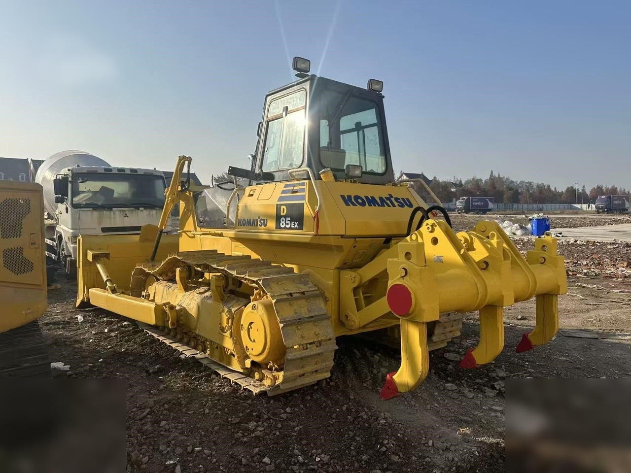 KOMATSU D85EX-18 - Buldôzer: foto 2 KOMATSU D85EX-18 - Buldôzer: foto 2